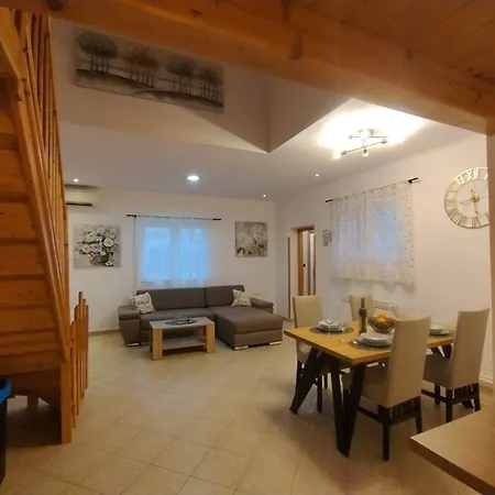 Forest Queen Apartamento *